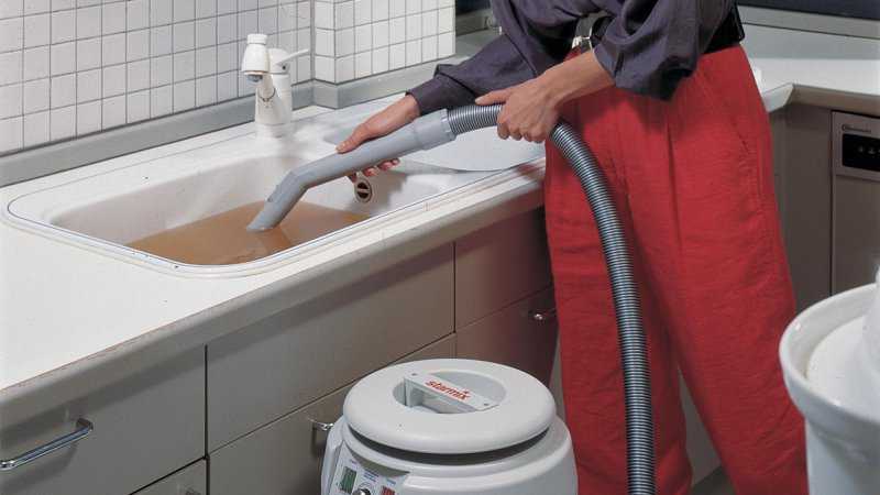 20 способов прочистить засор в канализационной трубе 🚰 в домашних условиях