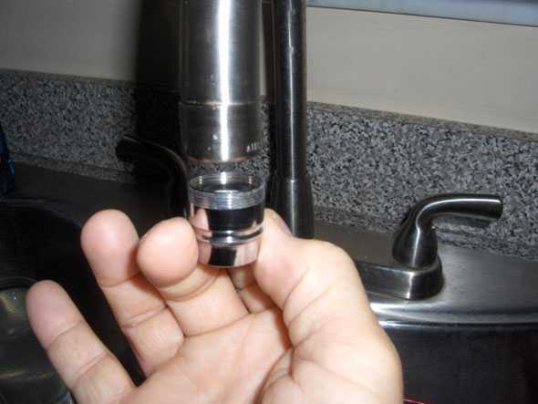 Как заменить или очистить аэратор воды для смесителя