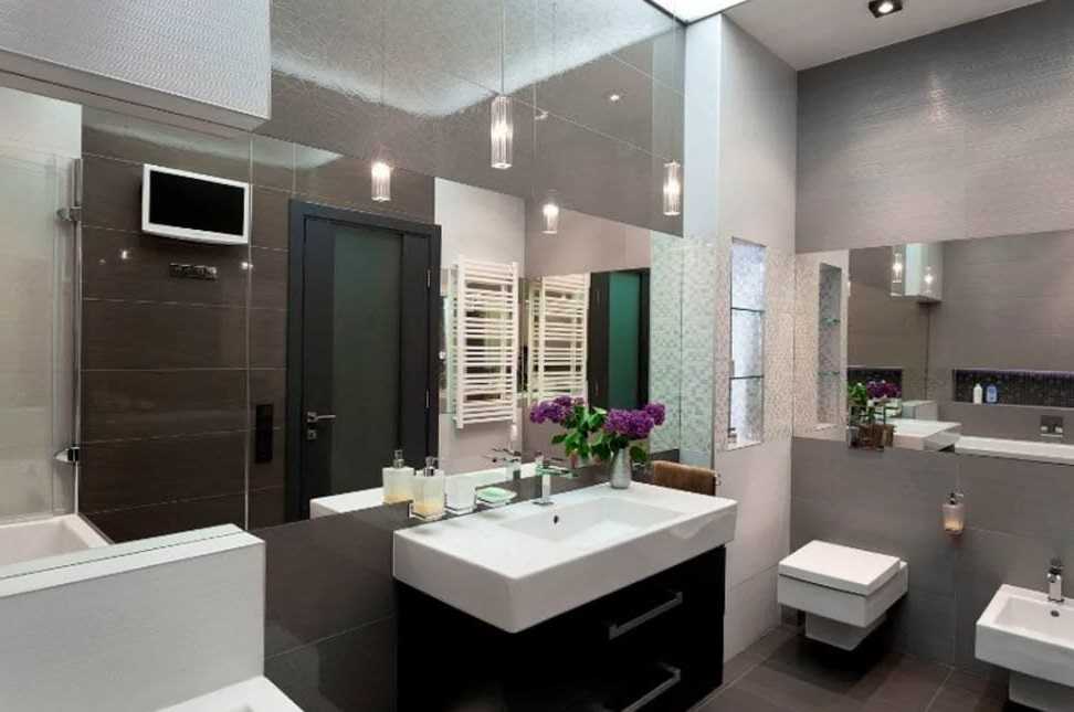 Обзор особенностей стиля хай-тек в интерьере. Ванная в стиле хайтек: пол, стены, потолок, мебель и сантехника в современном стиле. Фото.