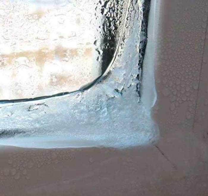 Конденсат и изморозь на пластиковых окнах – почему?