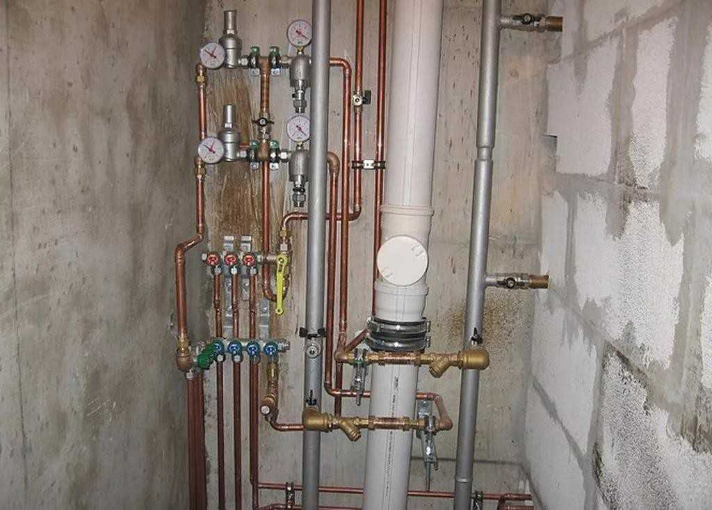 Выбор материала и подбор диаметра труб водопровода в квартире