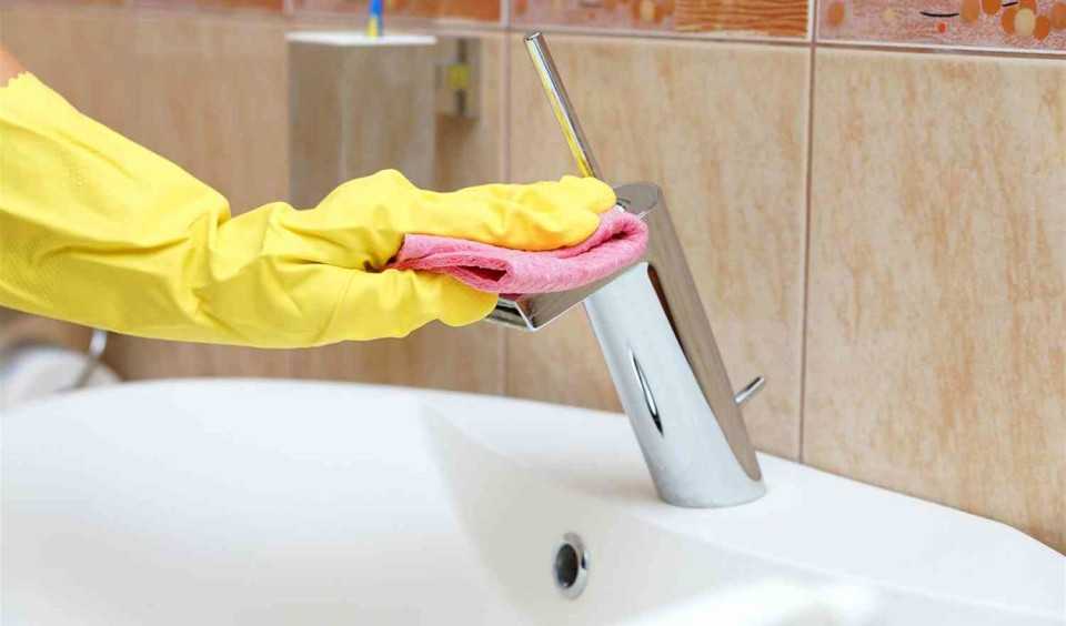 Как почистить смеситель в ванной: причины загрязнений, средства для очистки известкового налета своими руками
