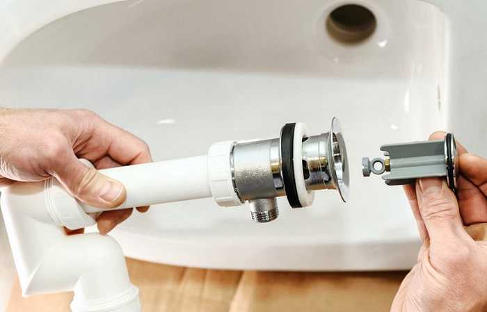 Как почистить сифон под раковиной и под ванной