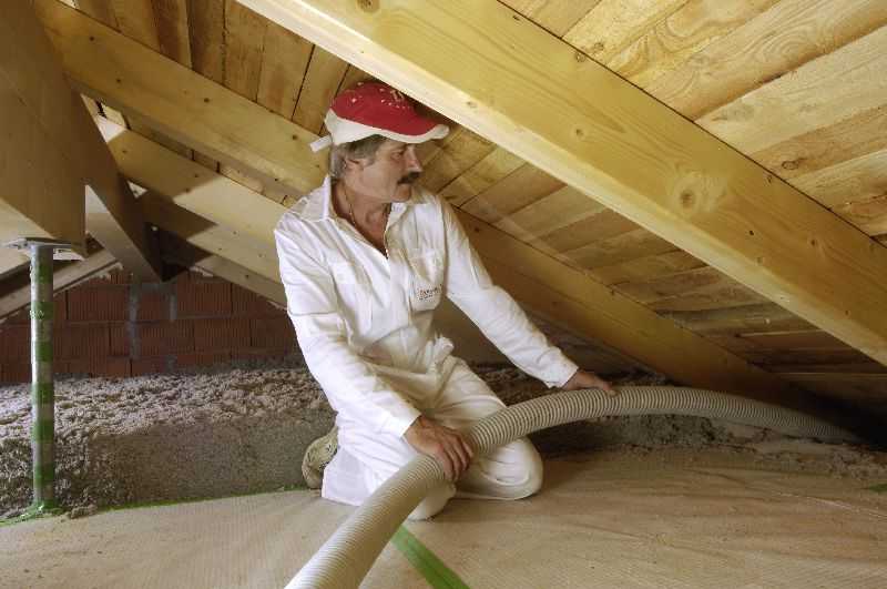 Как прикрепить пенопласт к потолку? Тонкости крепления пенопласта к потолку Ваш дом не будет полноценно теплым, если забыть про утепление потолка.