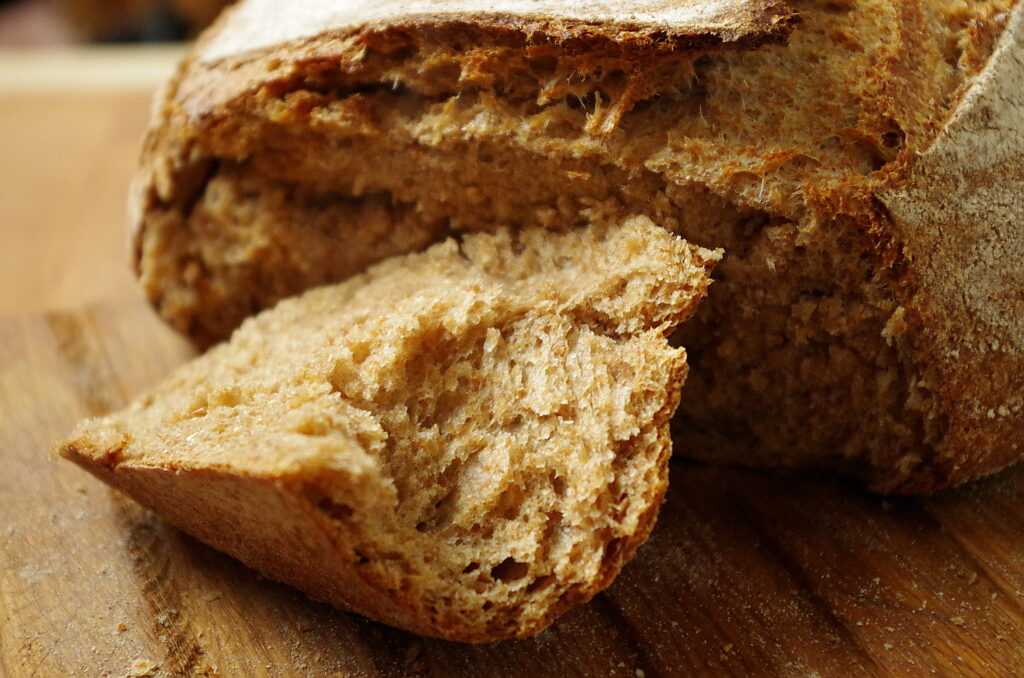 Старинные рецепты хлеба как пекли хлеб наши бабушки: на хмелю, без дрожжей, на закваскеяц