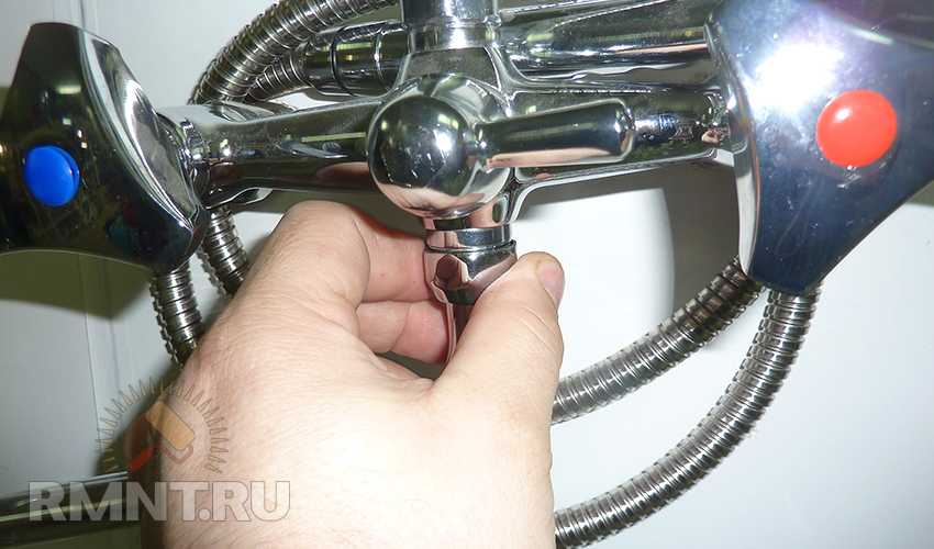 Как разобрать смеситель в ванной переключатель на душ