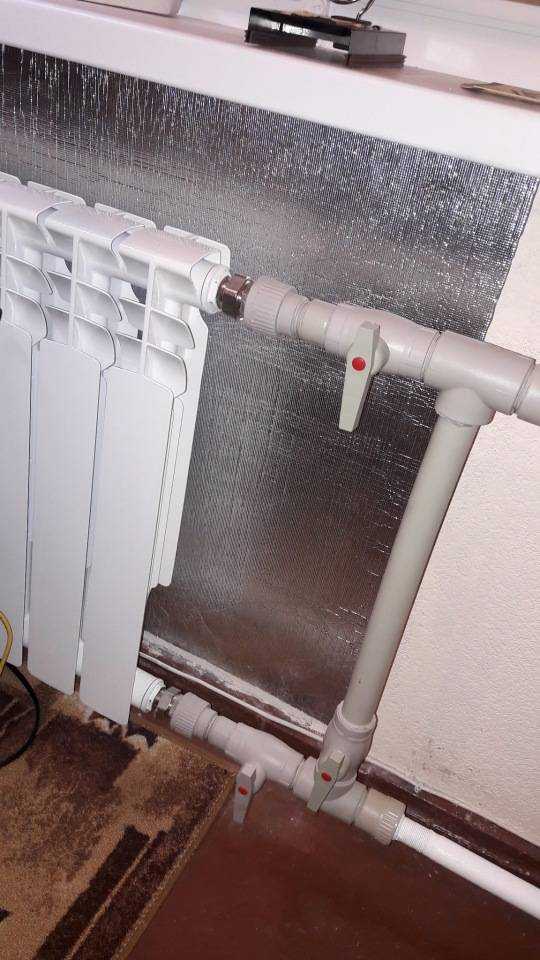 Теплоотражающие экраны за радиаторами отопления: как сделать и установить своими руками