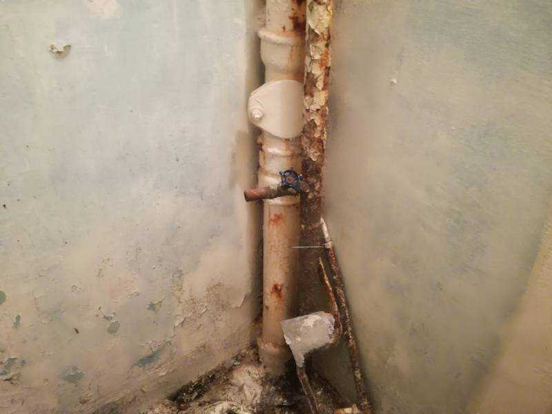 Как правильно выполнить замену канализационных труб – от демонтажа до установки