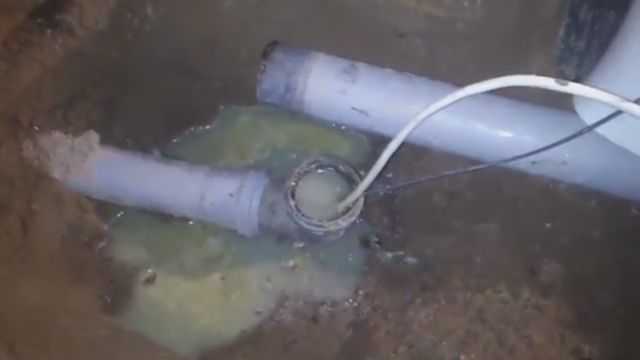 Как разморозить канализационную систему своими руками