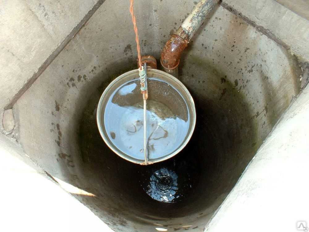 Вода из скважины пахнет железом – что делать, нужно ли её очищать