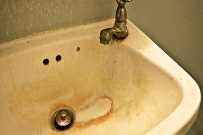 Как очистить чугунную ванну в домашних условиях: 5 эффективных способов | дневники ремонта obustroeno.club