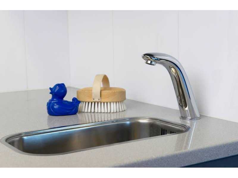 Устройство крана для питьевой воды на кухню. Какой лучше выбрать, особенности оборудования, преимущества использования, материалы.